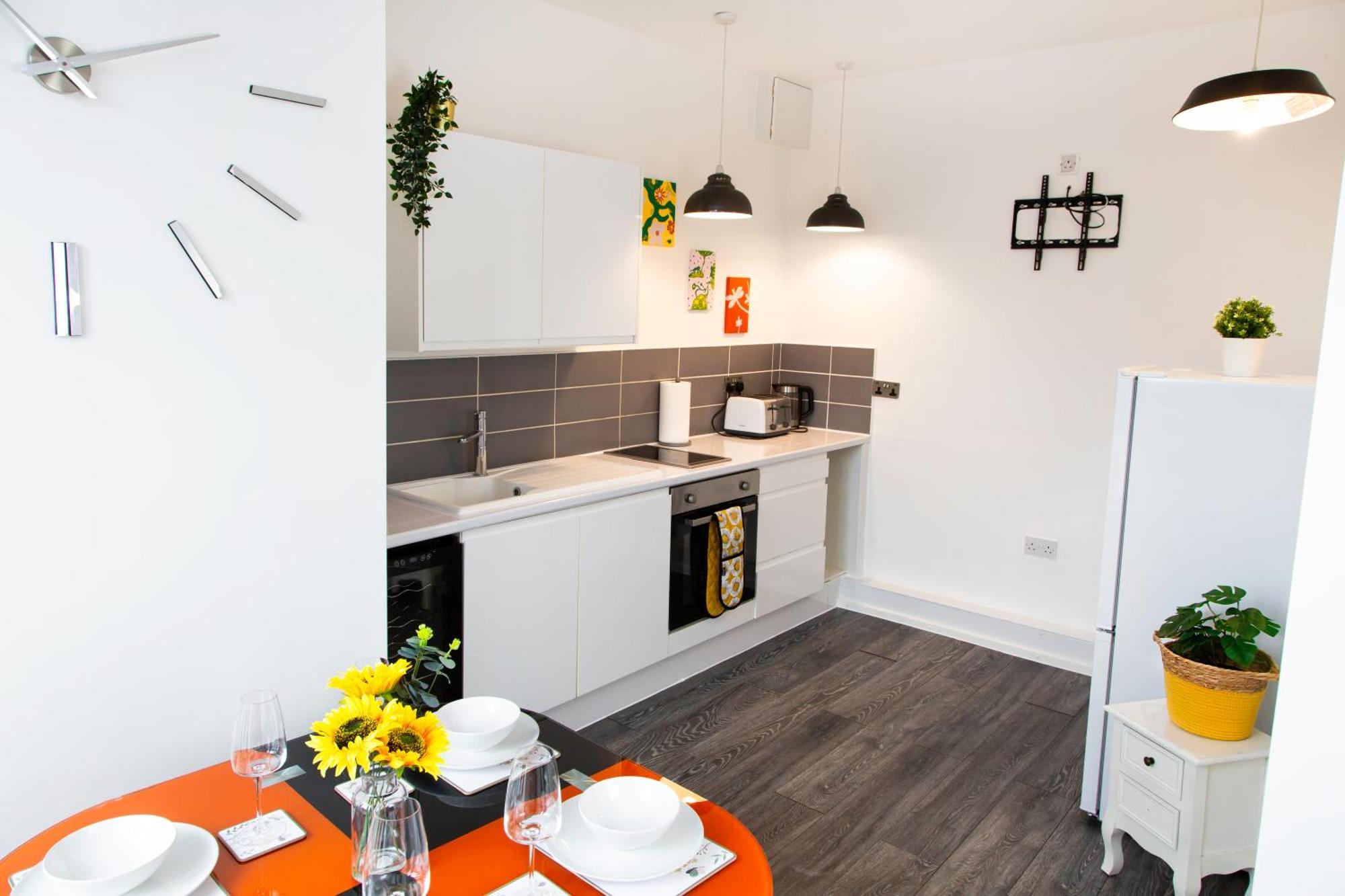 Snuggle Cove Apartments By Bella Vita Stays Liverpool Exterior photo